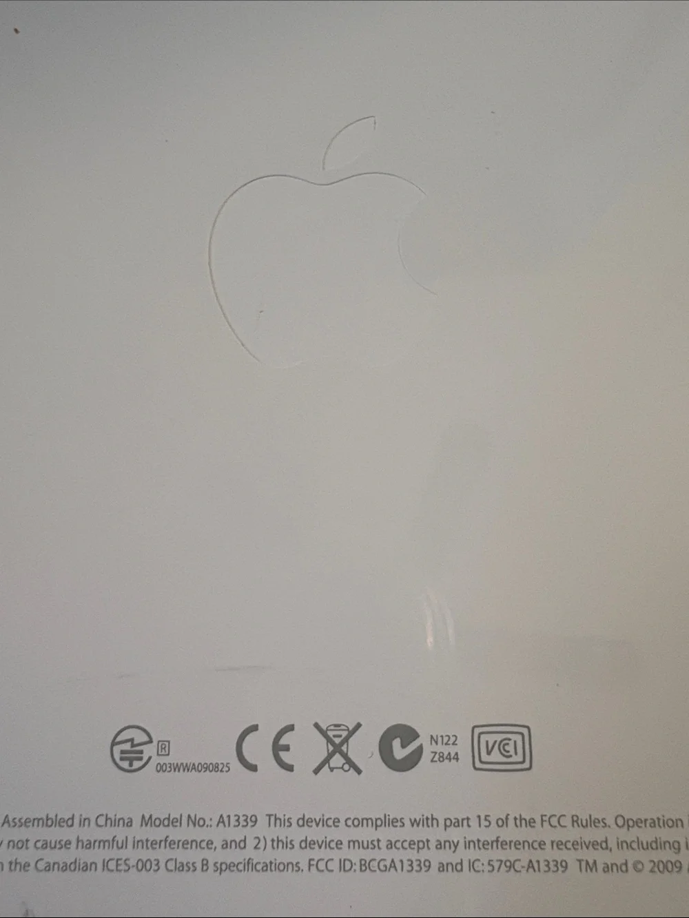 Apple Magic Trackpad - Silver/White Wireless Touchpad A1339 1st generation